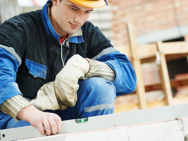 Maçon Besançon : tout comprendre pour réussir vos travaux